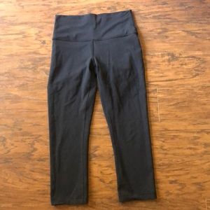 Lululemon yoga pants size 6